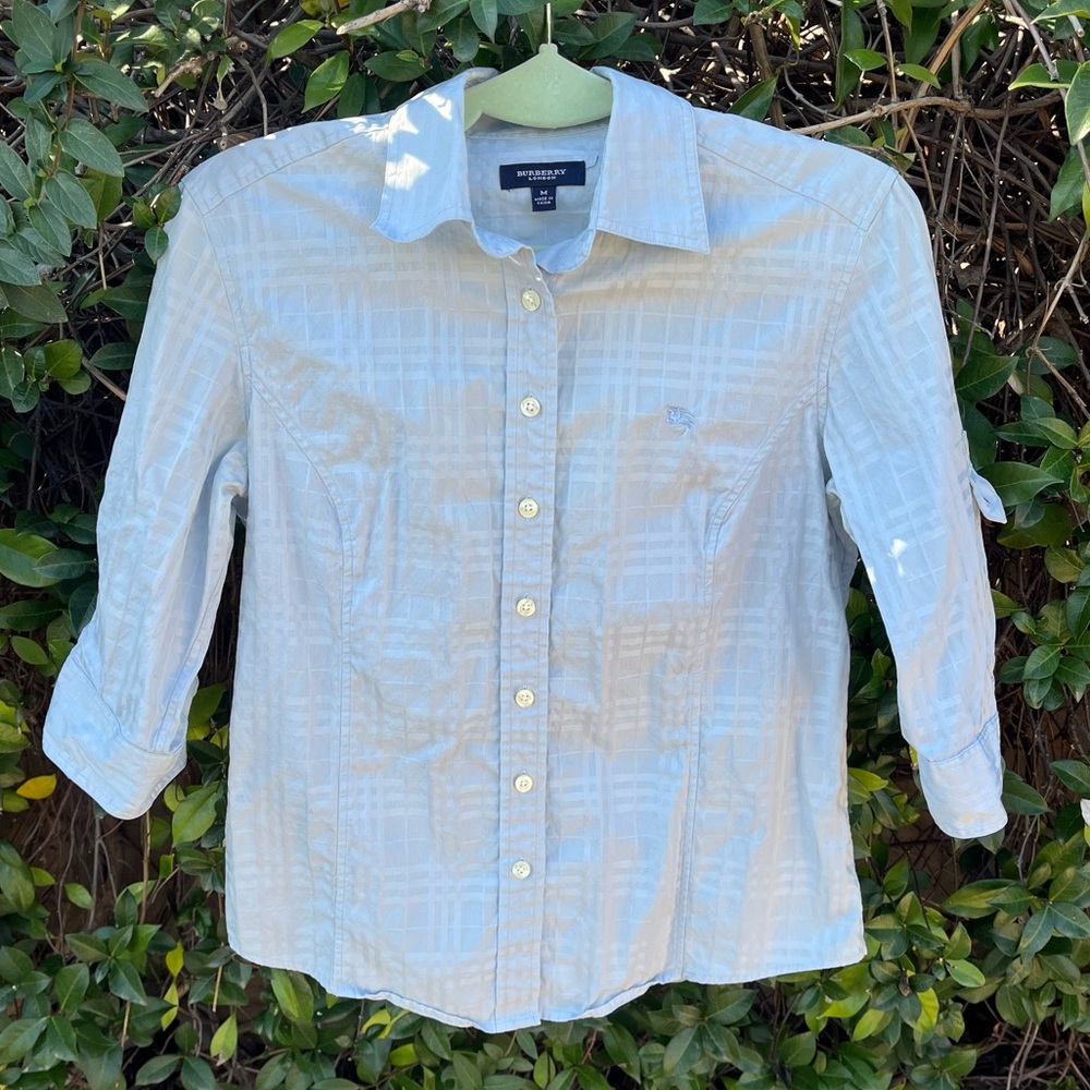 Burberry Women’s Nova Check Tartan Light Blue Button Down in Size Medium